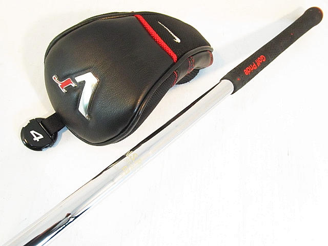 ナイキ ヴィクトリーレッド ユーティリティ (日本仕様)